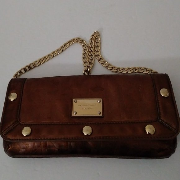 Michael Kors Bronze Shiny Metallic Signature Bag with Gold Chain Strap - Picture 6 of 15